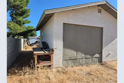 10387 Portland, Hesperia, CA 92345 - Photo 47