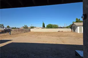 10387 Portland, Hesperia, CA 92345 - Photo 43