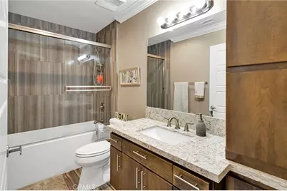 9879 Silver Palm Drive, Oak Hills, CA 92344 - Photo 35
