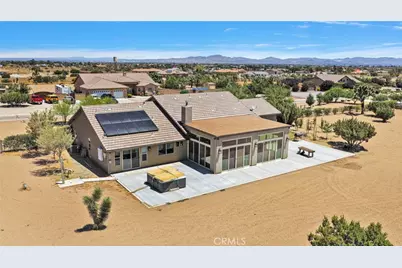 9879 Silver Palm Drive, Oak Hills, CA 92344 - Photo 63