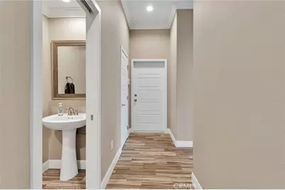 9879 Silver Palm Drive, Oak Hills, CA 92344 - Photo 37
