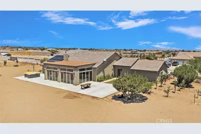 9879 Silver Palm Drive, Oak Hills, CA 92344 - Photo 59