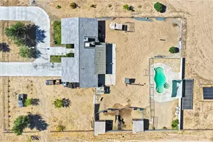 10080 Deep Creek Rd, Apple Valley, CA 92308 - Photo 11