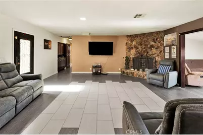 10080 Deep Creek Road, Apple Valley, CA 92308 - Photo 21