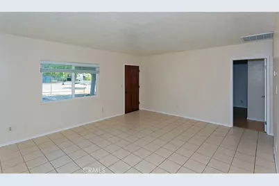 15935 Live Oak, Hesperia, CA 92345 - Photo 9