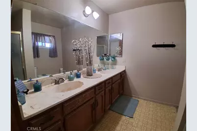 11448 Mojave Drive, Mira Loma, CA 91752 - Photo 45