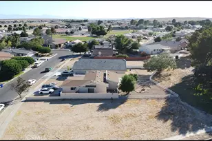 27400 Cloverleaf Ln, Helendale, CA 92342 - Photo 3