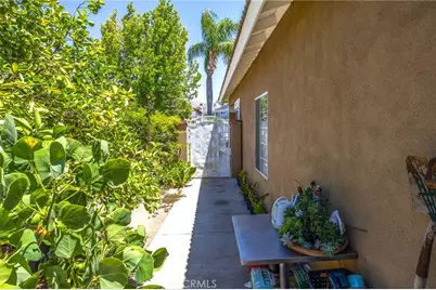 10045 Rock Hl, Moreno Valley, CA 92557 - Photo 43