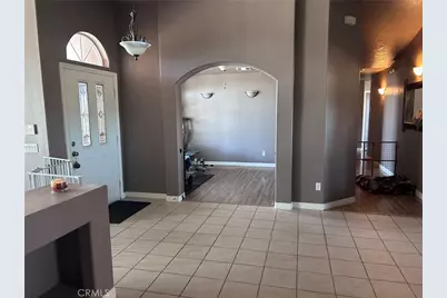 13565 Farmington Street, Oak Hills, CA 92344 - Photo 9