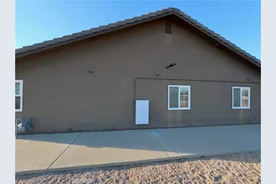 6738 Tamarisk, Hesperia, CA 92344 - Photo 3