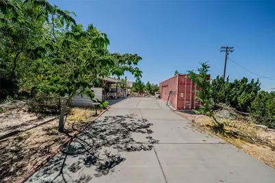 9224 Ponderosa Road, Pinon Hills, CA 92372 - Photo 39