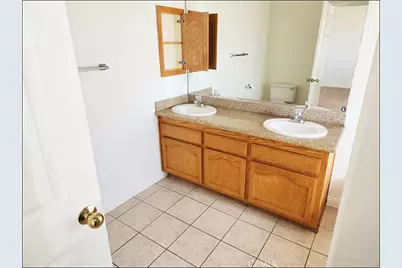 10685 Crystal Air, Pinon Hills, CA 92372 - Photo 11