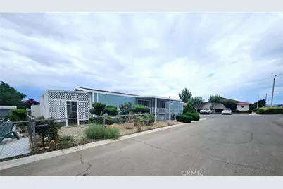 9161 Santa Fe #20, Hesperia, CA 92345 - Photo 5