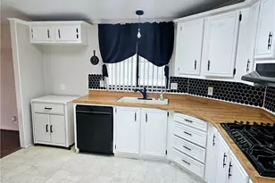 9161 Santa Fe, Hesperia, CA 92345 - Photo 17