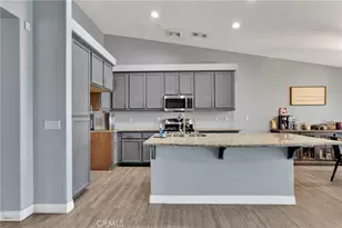 17647 Park Plaza Ct, Victorville, CA 92395 - Photo 13