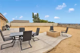 17647 Park Plaza Ct, Victorville, CA 92395 - Photo 37