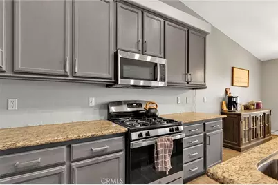 17647 Park Plaza Court, Victorville, CA 92395 - Photo 15