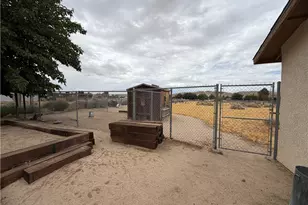 26262 Community, Barstow, CA 92311 - Photo 31