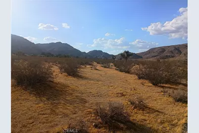 13089 Sunset Drive, Lucerne Valley, CA 92356 - Photo 3
