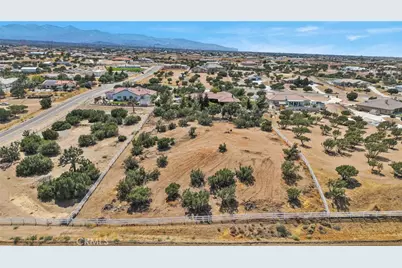 8323 Macron, Oak Hills, CA 92344 - Photo 69