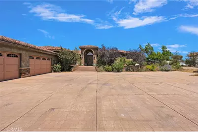 8323 Macron, Oak Hills, CA 92344 - Photo 3