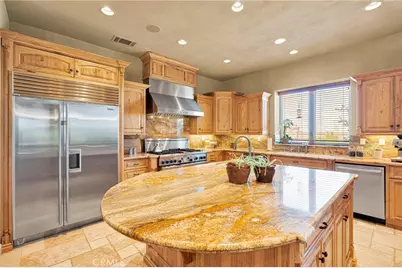 8323 Macron, Oak Hills, CA 92344 - Photo 19