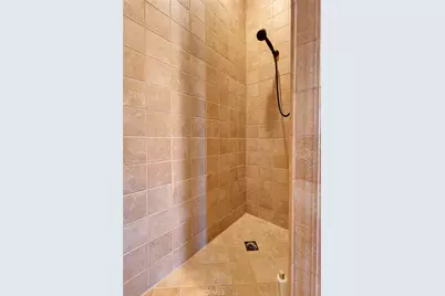 8323 Macron, Oak Hills, CA 92344 - Photo 59