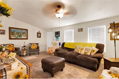 9161 Santa Fe #72, Hesperia, CA 92345 - Photo 15