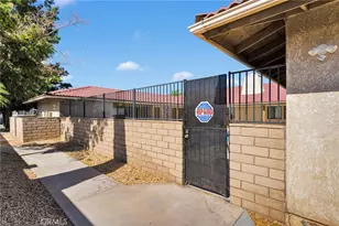 9161 Santa Fe, Hesperia, CA 92345 - Photo 37