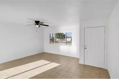 10690 Cypress, Hesperia, CA 92345 - Photo 5