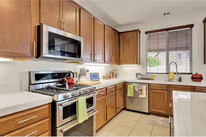 13311 Cartagena Street, Victorville, CA 92392 - Photo 17