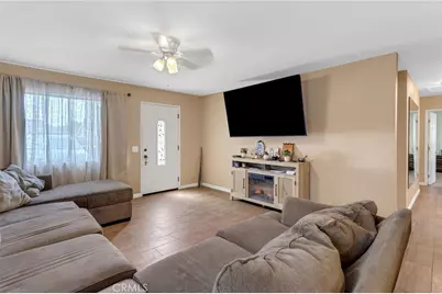 24548 Hemlock, Moreno Valley, CA 92557 - Photo 9