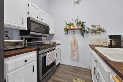 11052 Desert Rose, Adelanto, CA 92301 - Photo 17