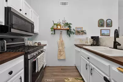 11052 Desert Rose, Adelanto, CA 92301 - Photo 15
