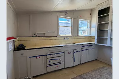 219 N 1st Avenue, Barstow, CA 92311 - Photo 19