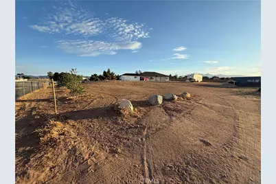 12076 Musgrave Road, Hesperia, CA 92344 - Photo 23