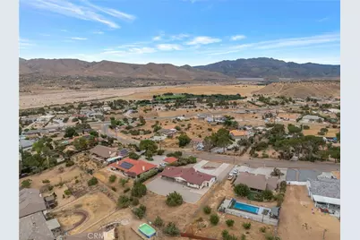 18664 Plumas, Hesperia, CA 92345 - Photo 33