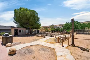 18725 Vine, Hesperia, CA 92345 - Photo 21