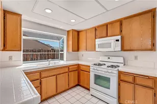 2630 Via Genova, Lancaster, CA 93535 - Photo 13