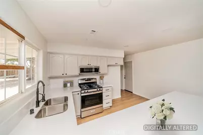 13913 Cronese Road, Apple Valley, CA 92307 - Photo 7