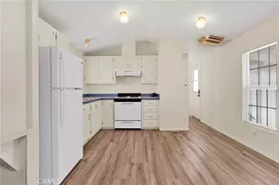 22601 Bear Valley, Apple Valley, CA 92308 - Photo 5