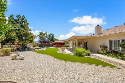 6955 Oak View Court, Oak Hills, CA 92344 - Photo 31