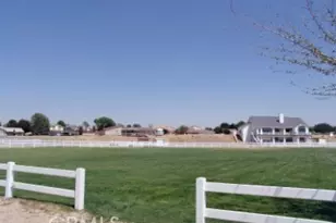 18440 Mountain Meadows Dr, Victorville, CA 92395 - Photo 59
