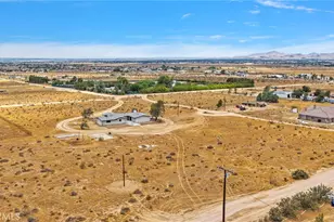 10675 Joshua, Apple Valley, CA 92308 - Photo 47
