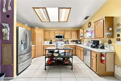 16089 Cactus Street, Hesperia, CA 92345 - Photo 11