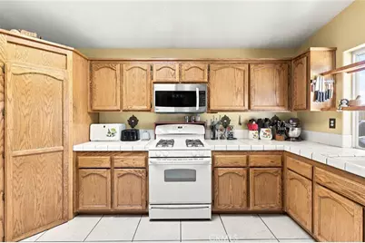 16089 Cactus Street, Hesperia, CA 92345 - Photo 13