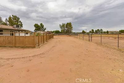 15620 Comanche Road, Apple Valley, CA 92307 - Photo 17