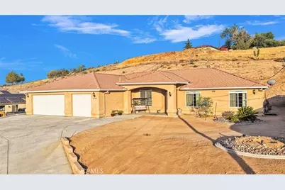 17725 Bangor, Hesperia, CA 92345 - Photo 3