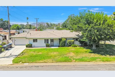 270 E 13th Street, Beaumont, CA 92223 - Photo 1