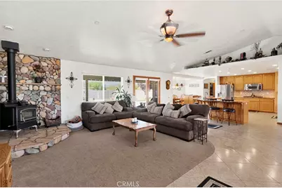 10525 Mono, Phelan, CA 92392 - Photo 3